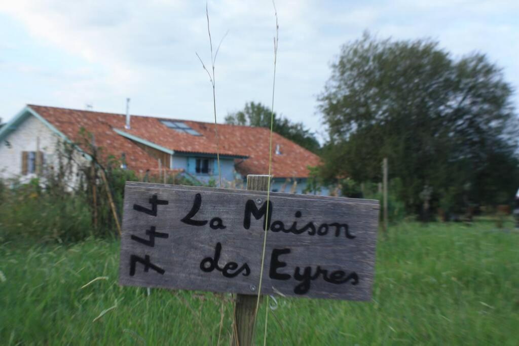 La Maison Des Eyres - Gite Le Fadet Vila Pey Exterior foto